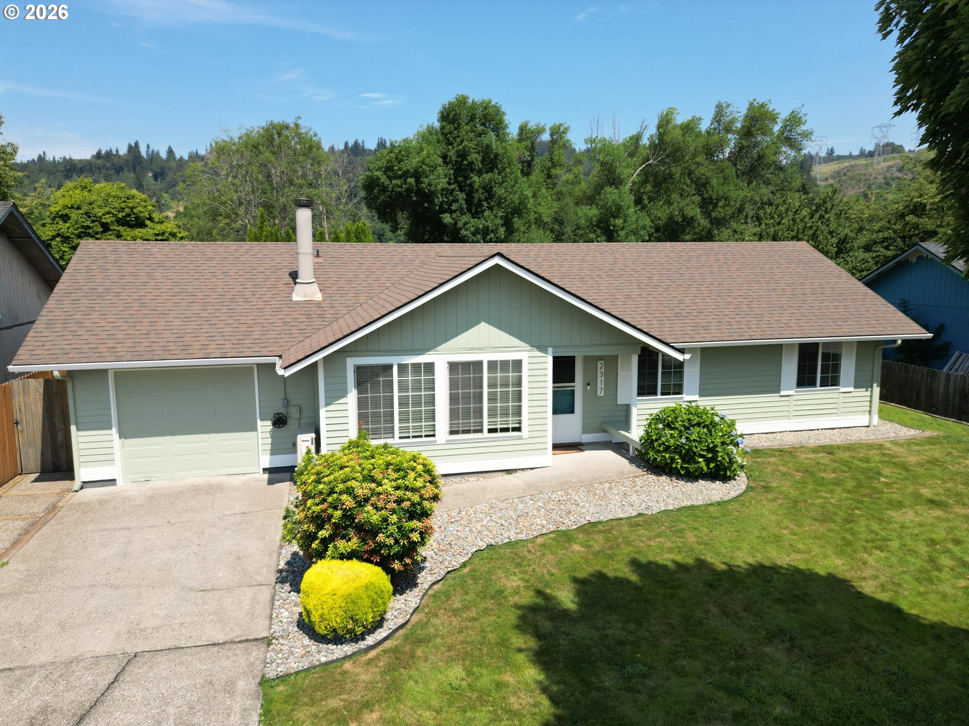 2317 Wren Dr — photo