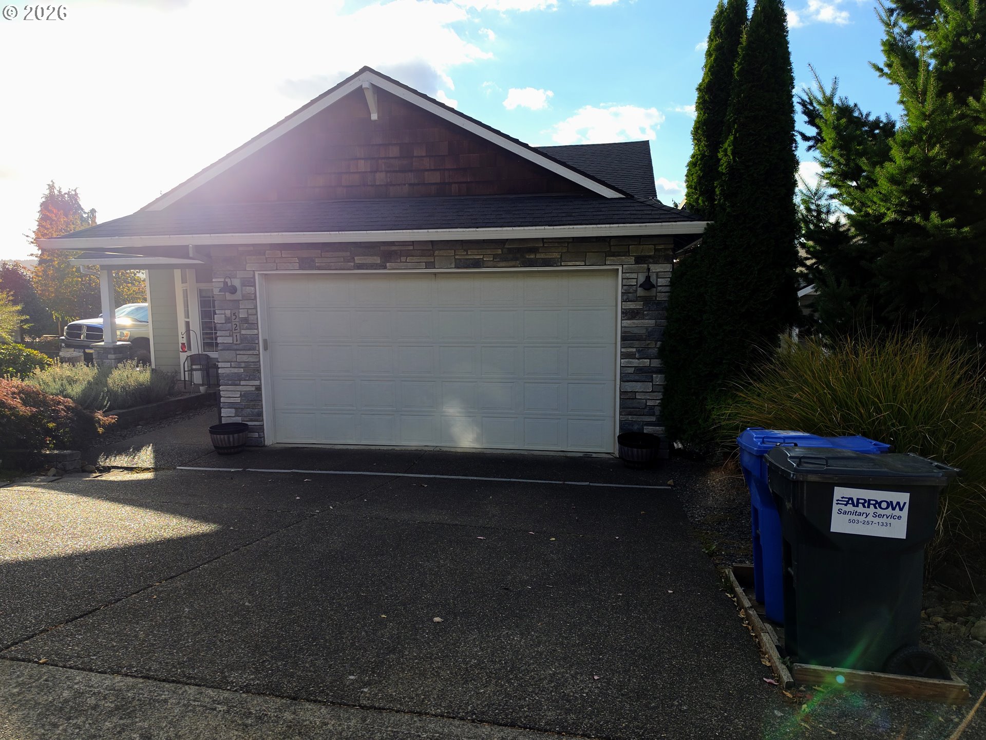 521 NE Caden Ct — photo