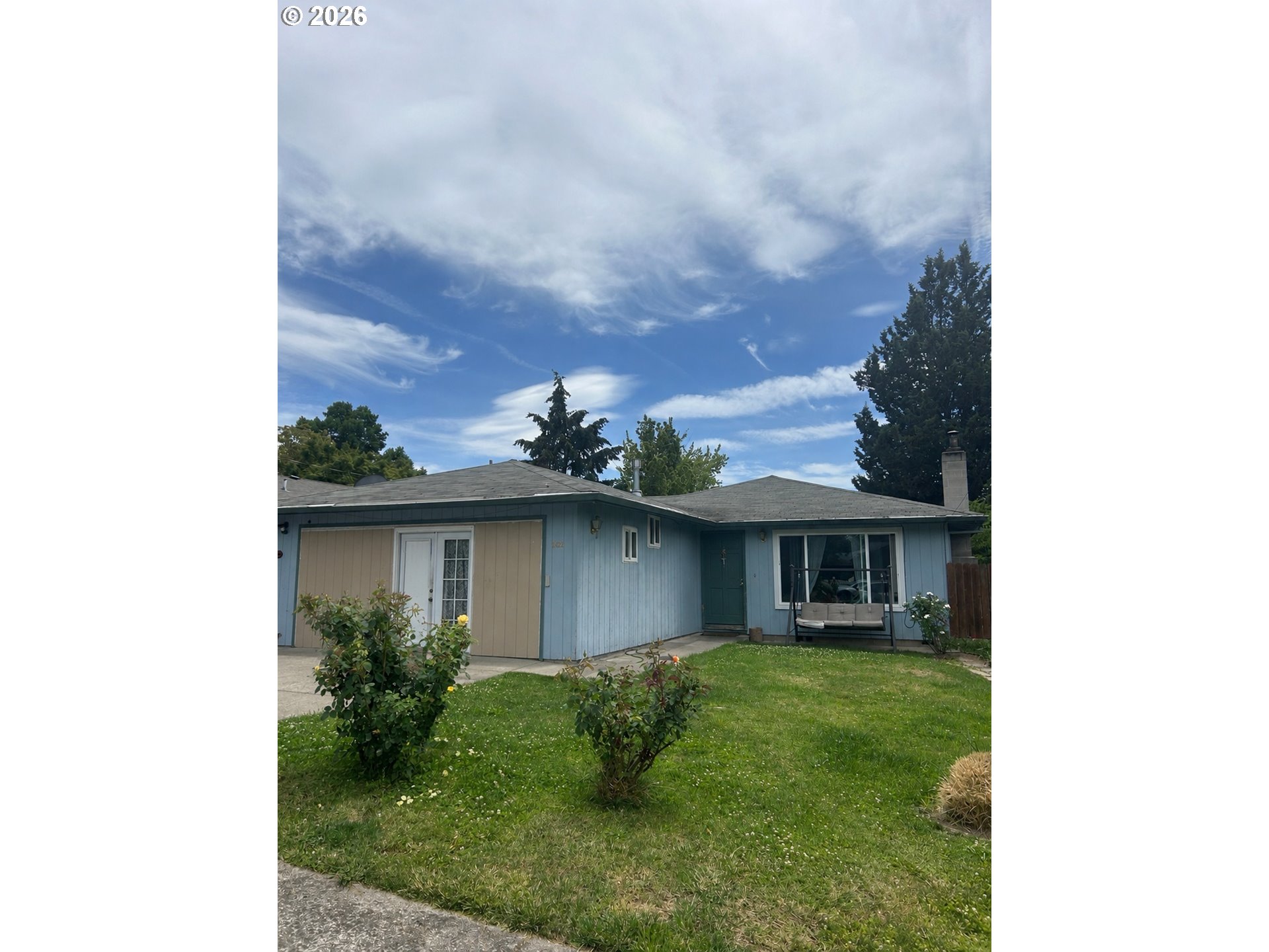 2122 Hill Way — photo