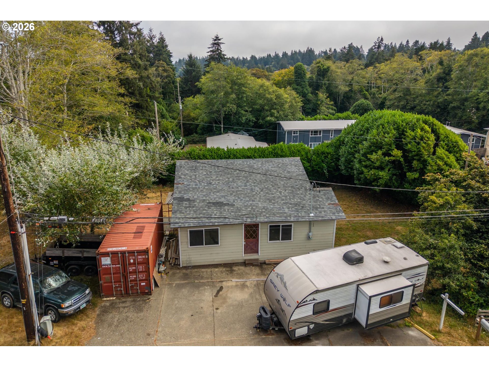 1005 Yew Ave — photo