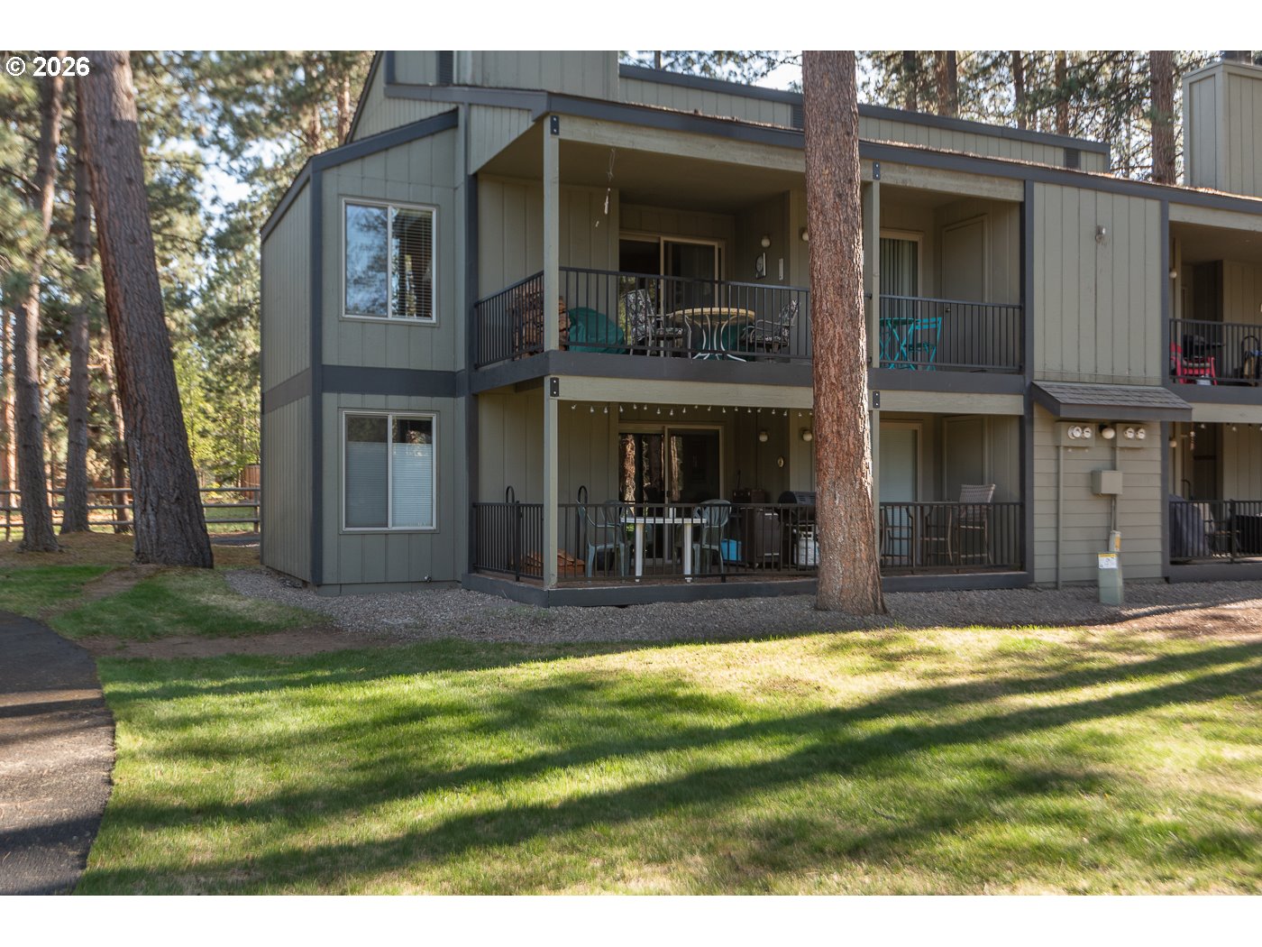 827 E Desperado Trl 202 — photo