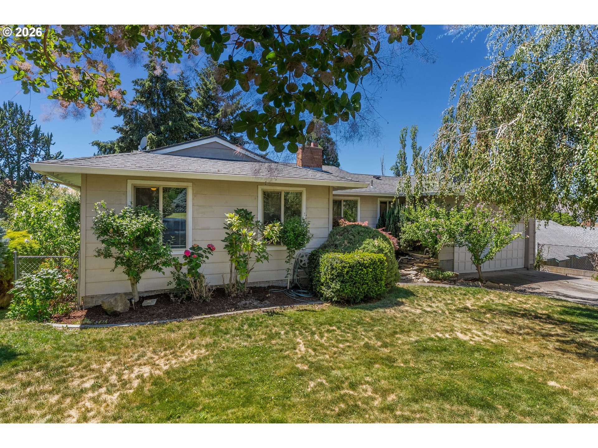 527 Summit Ridge Dr — photo