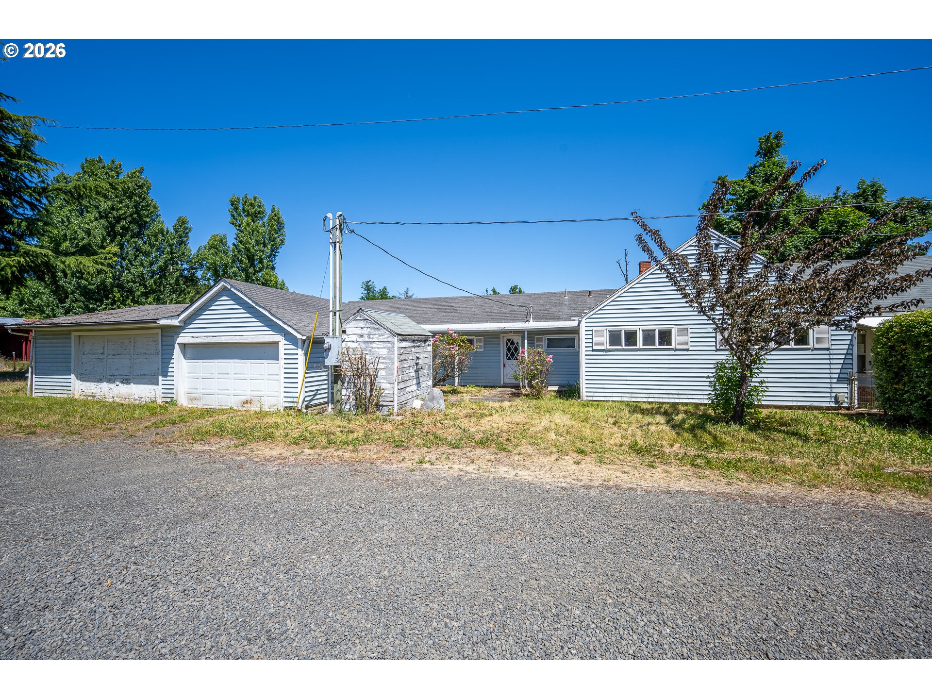 39565 McKenzie Hwy — photo