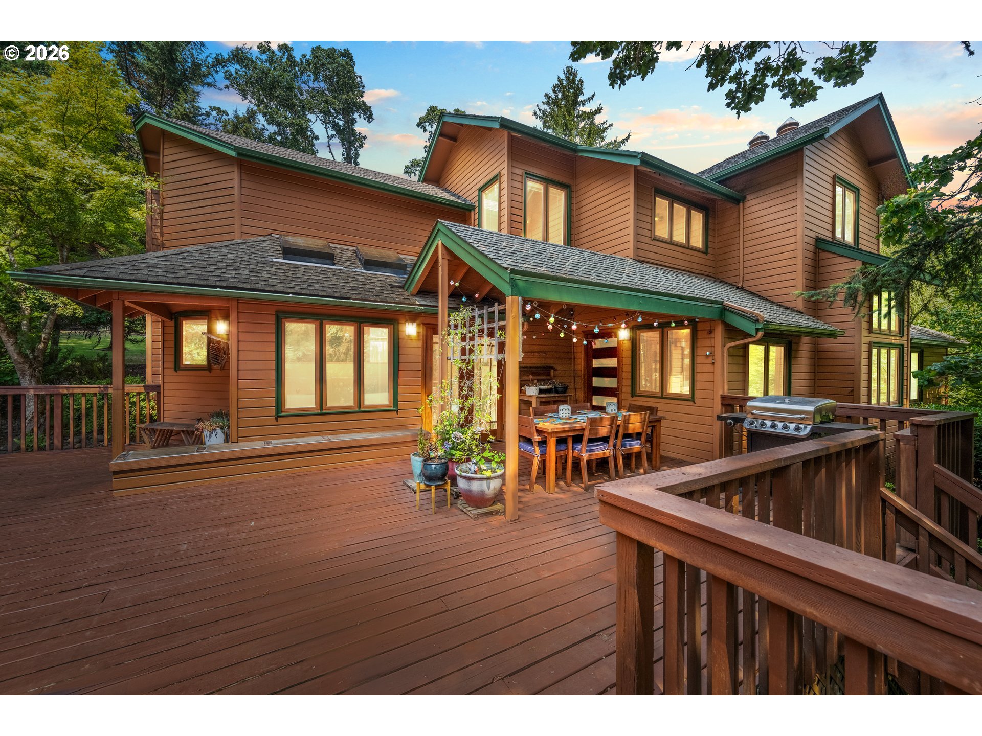 2310 Douglas Dr — photo