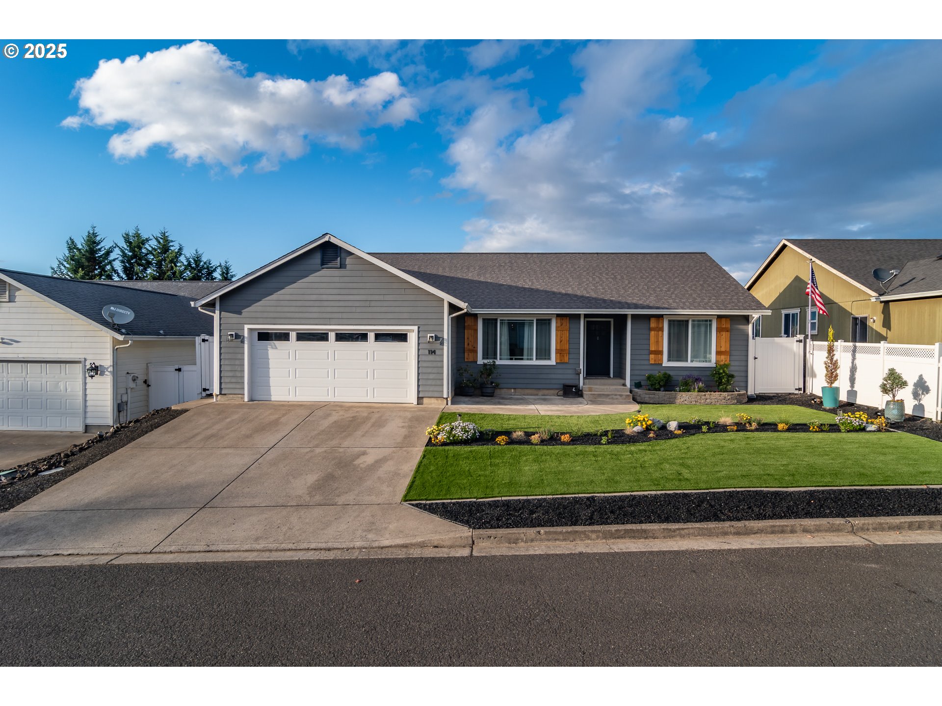 114 Umpqua View Dr — photo