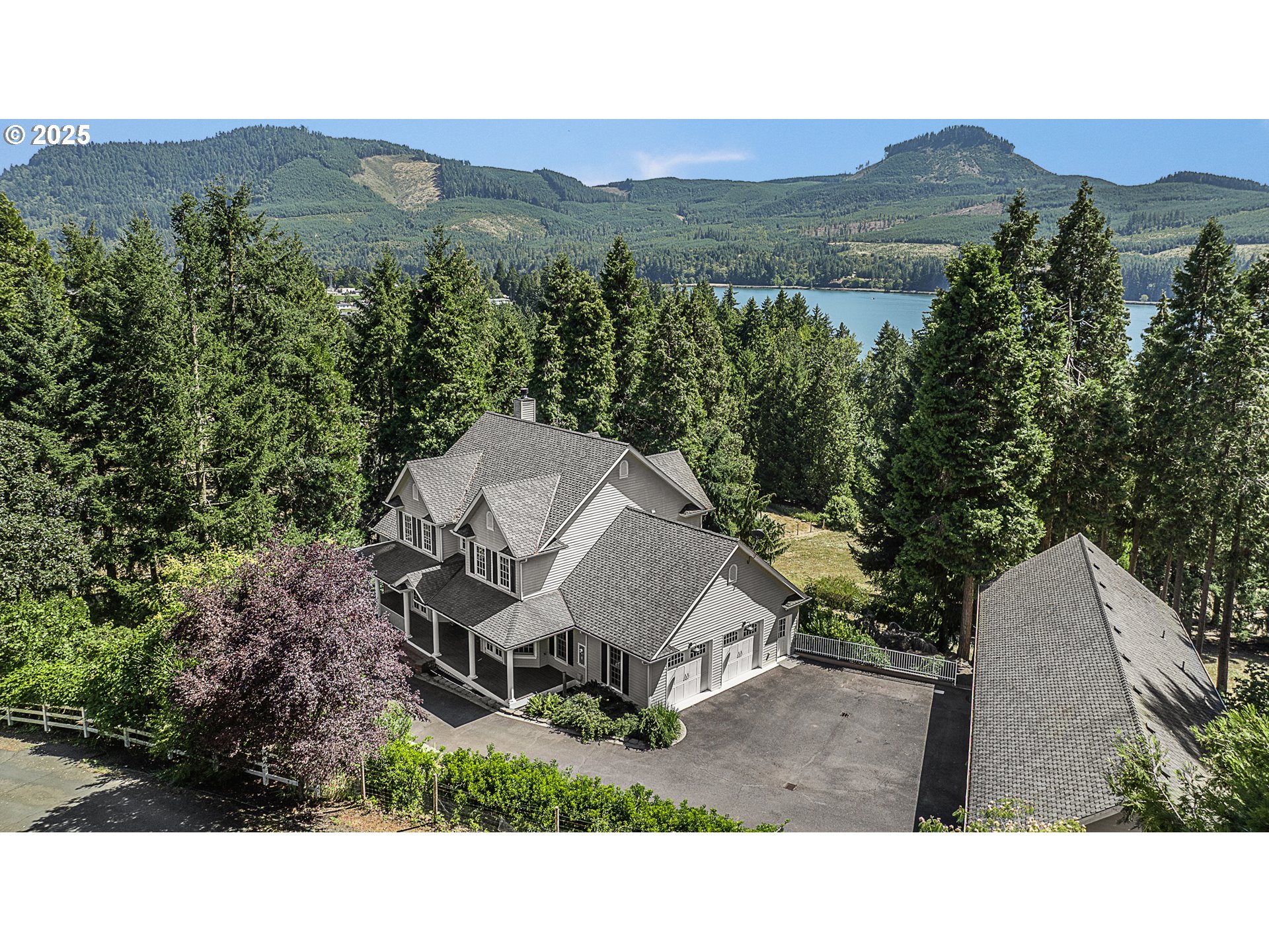 375 Marina Vista Dr — photo