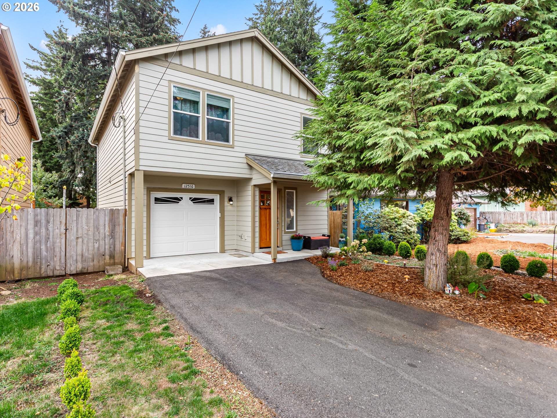 12516 SE Madison St — photo