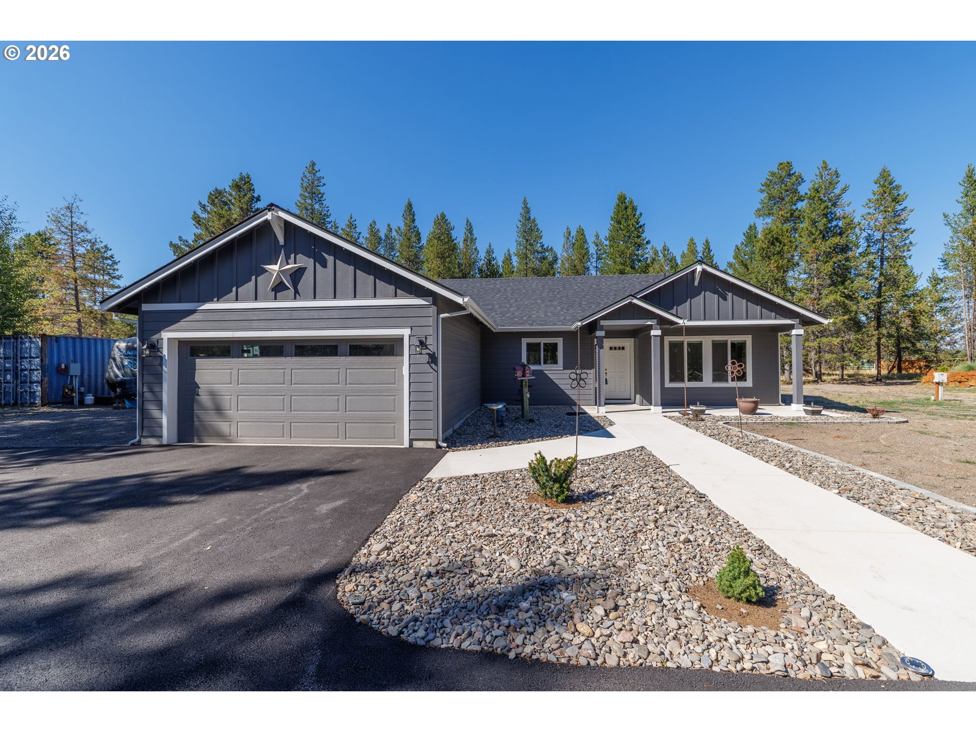 17450 Meadow Way — photo
