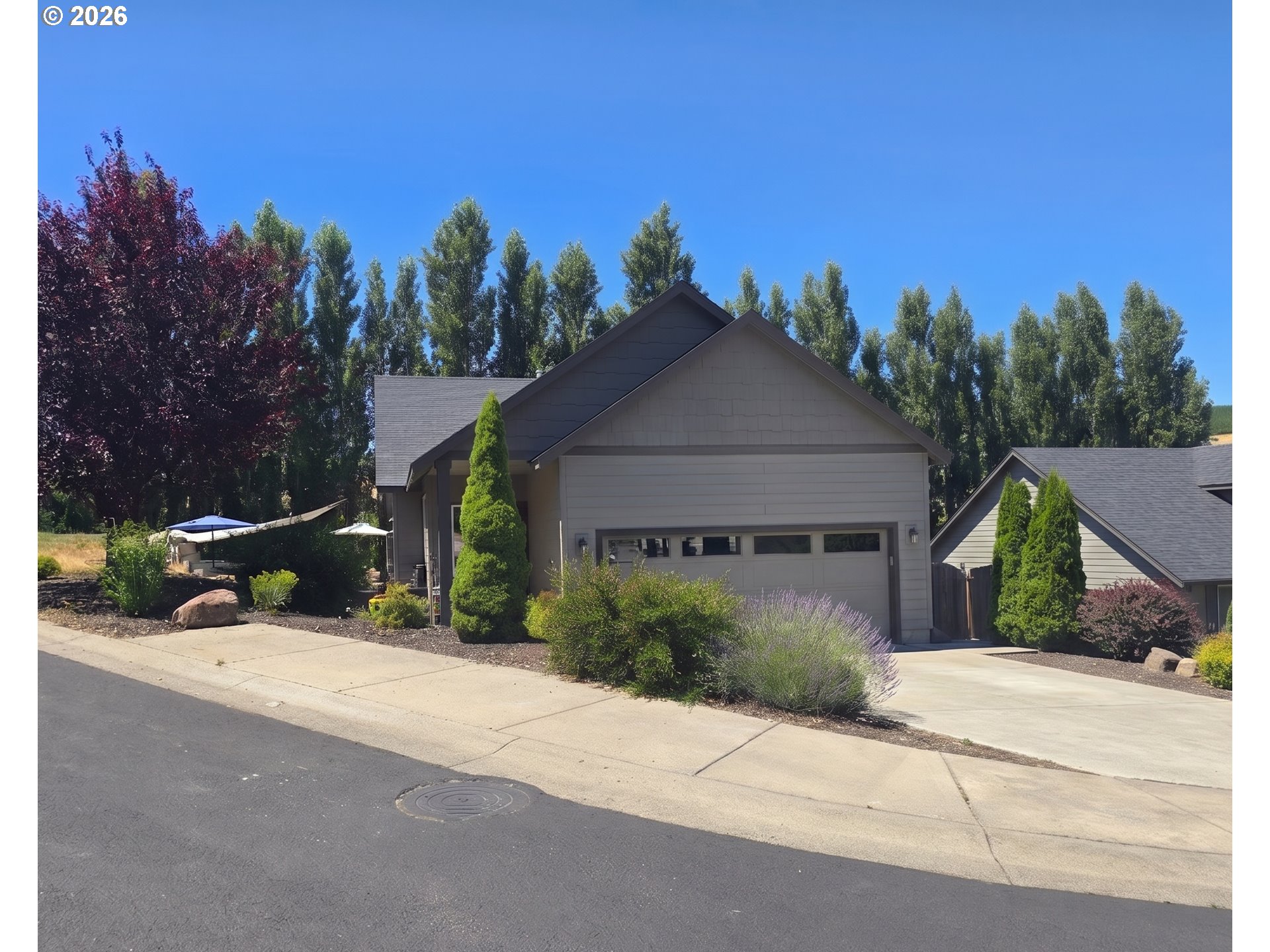 2605 Ericksen Way — photo