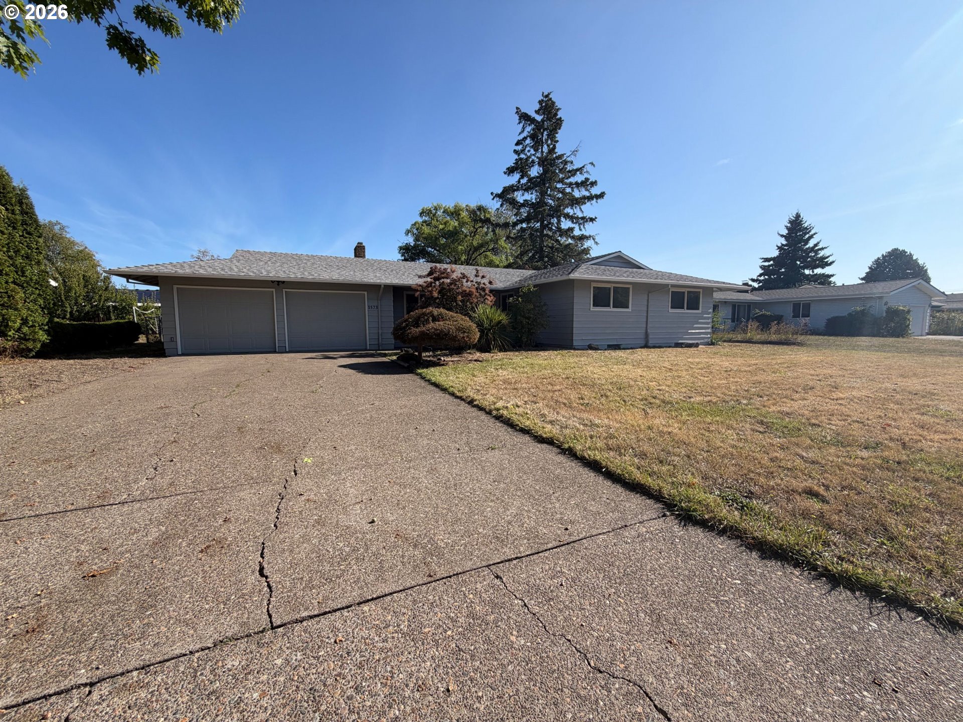 1573 NE Barberry Dr — photo