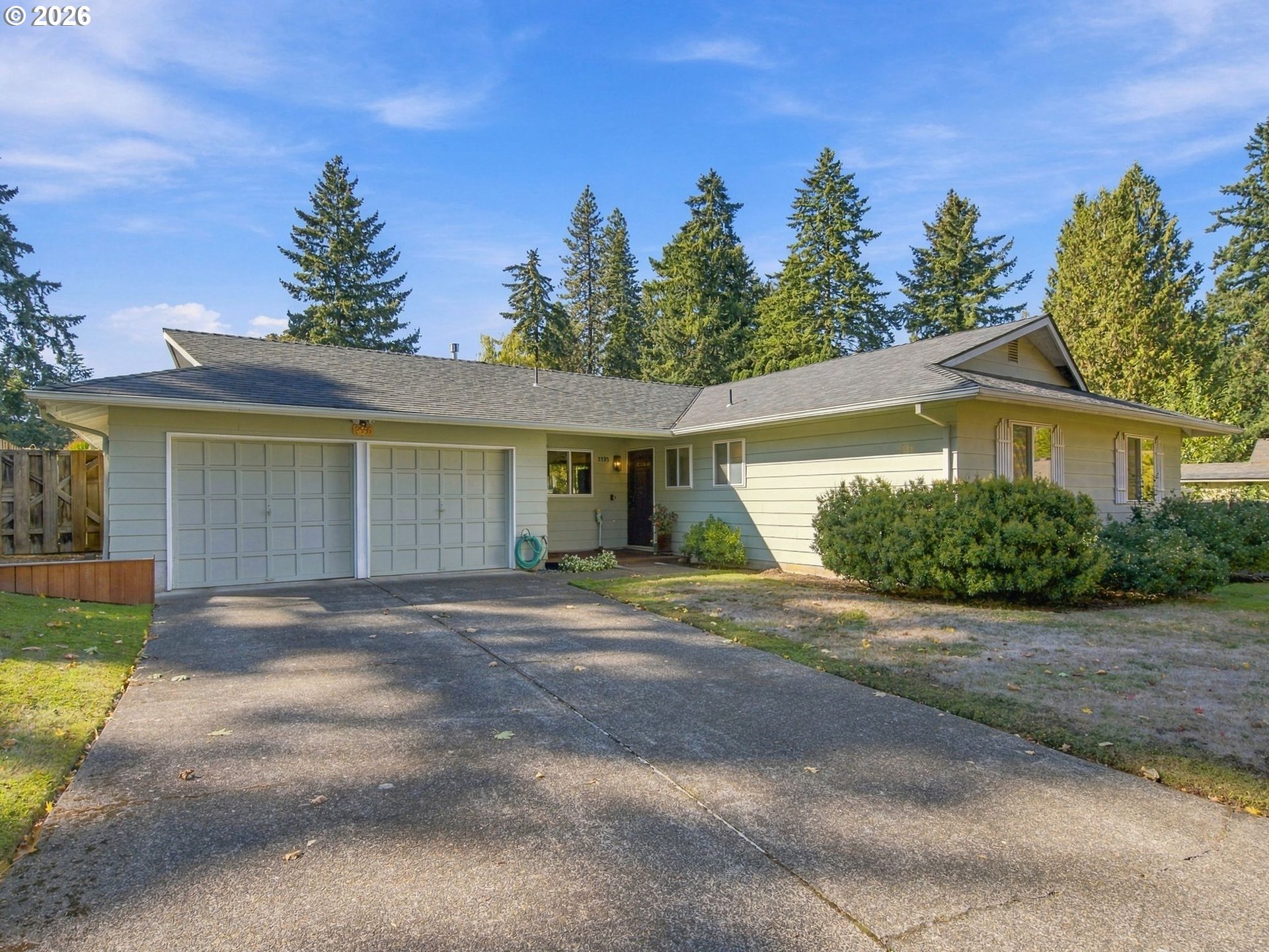2595 SW Oakwood Ct — photo