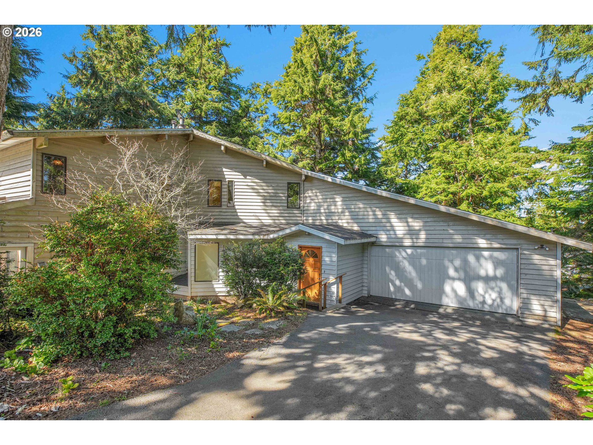 527 Eagles Nest Ln — photo
