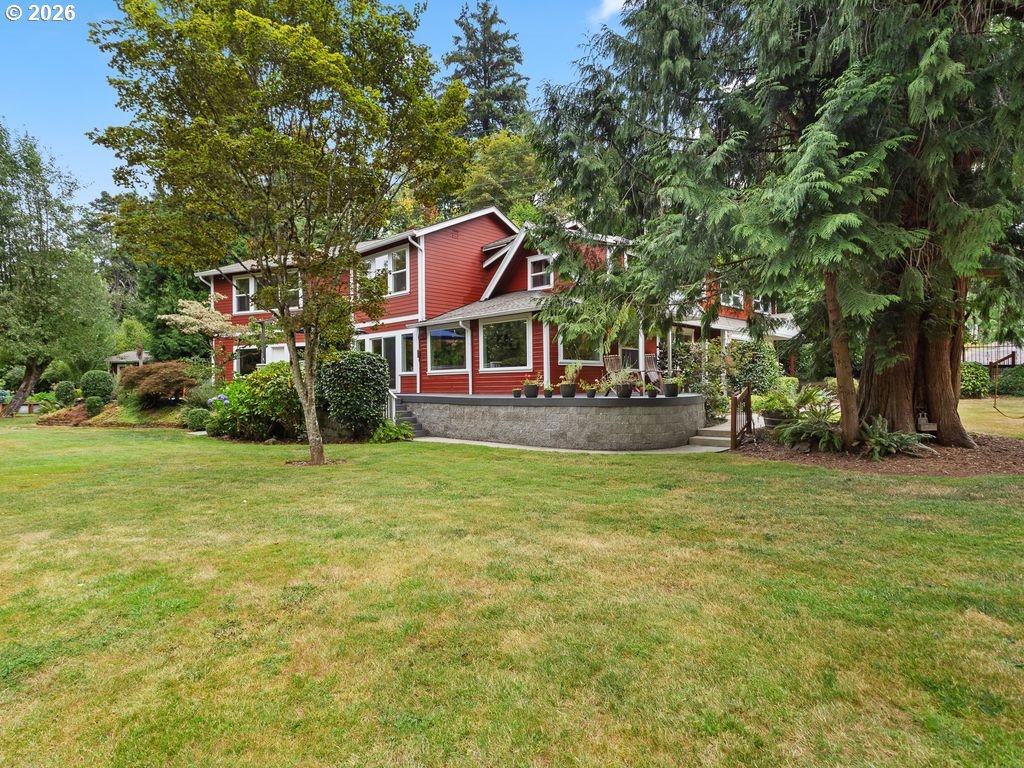 541 SE Park Dr — photo