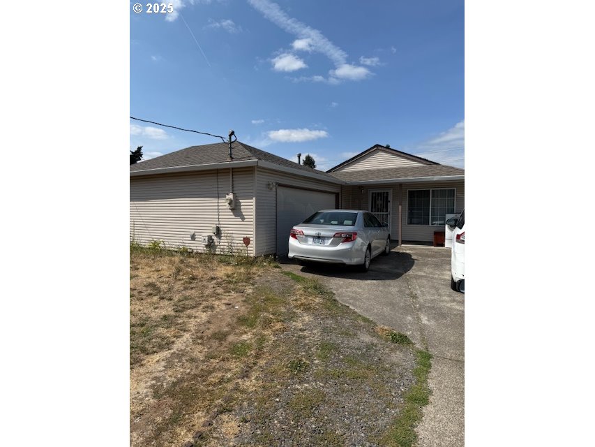 11625 SE Washington St — photo