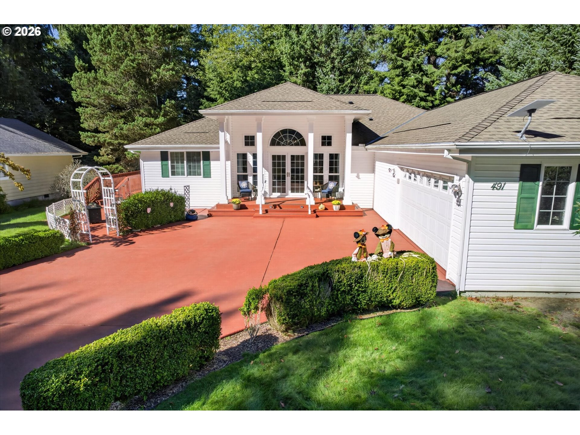 491 Fairway Ct — photo