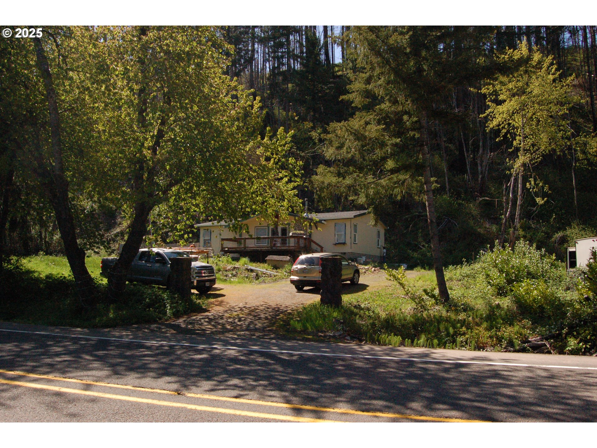 49545 McKenzie Hwy — photo