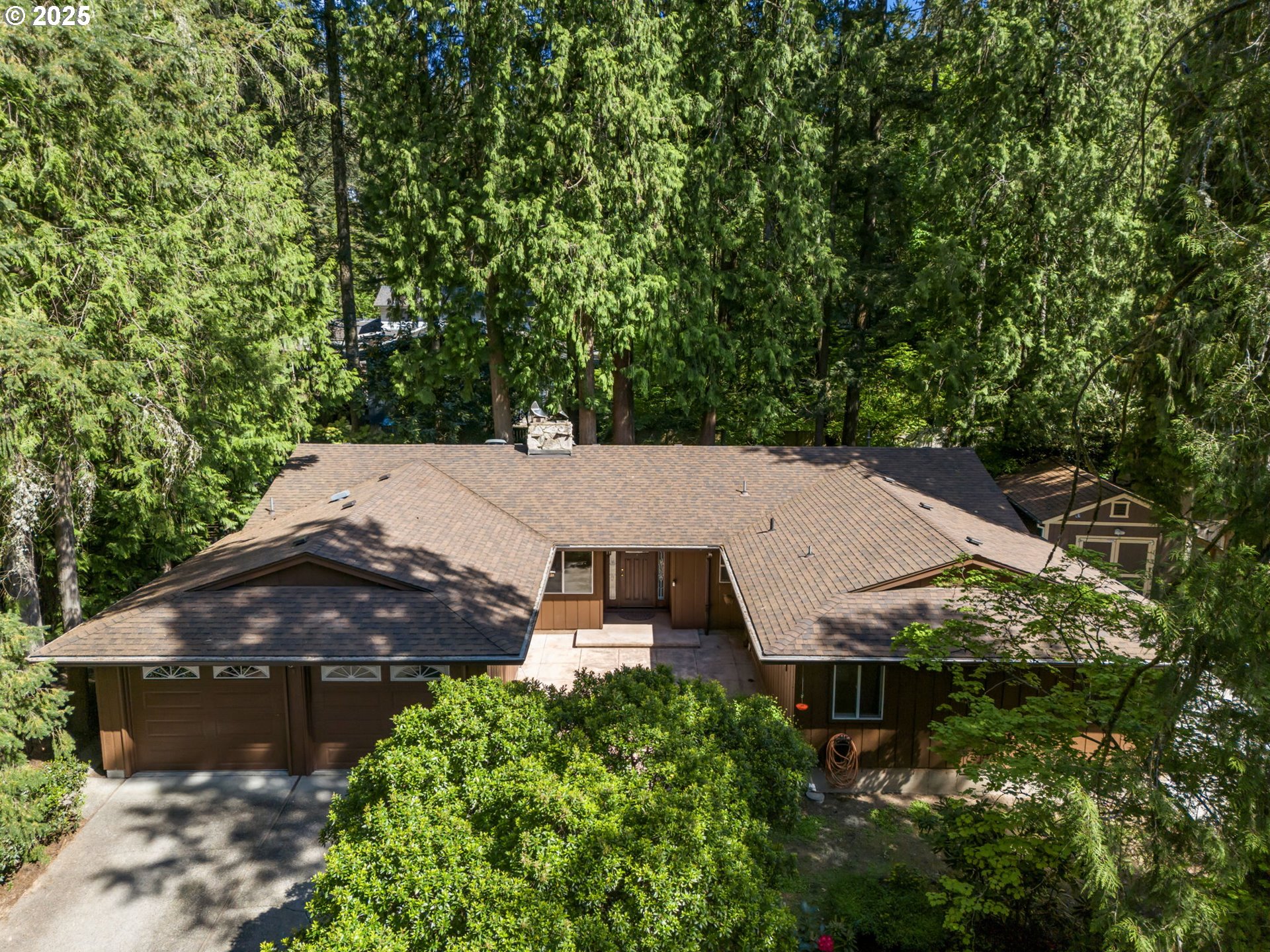 1920 SW Pheasant Dr — photo