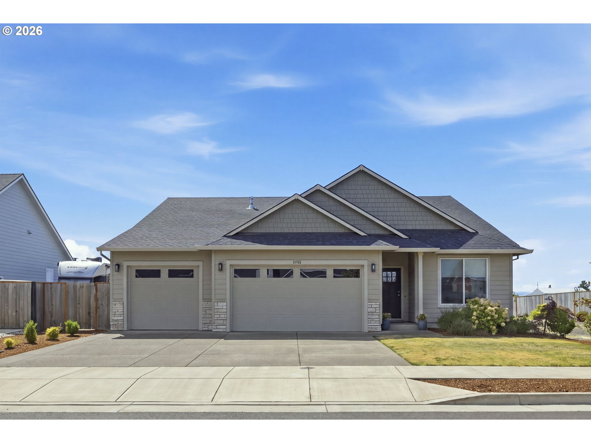 4722 Royal Dr — photo