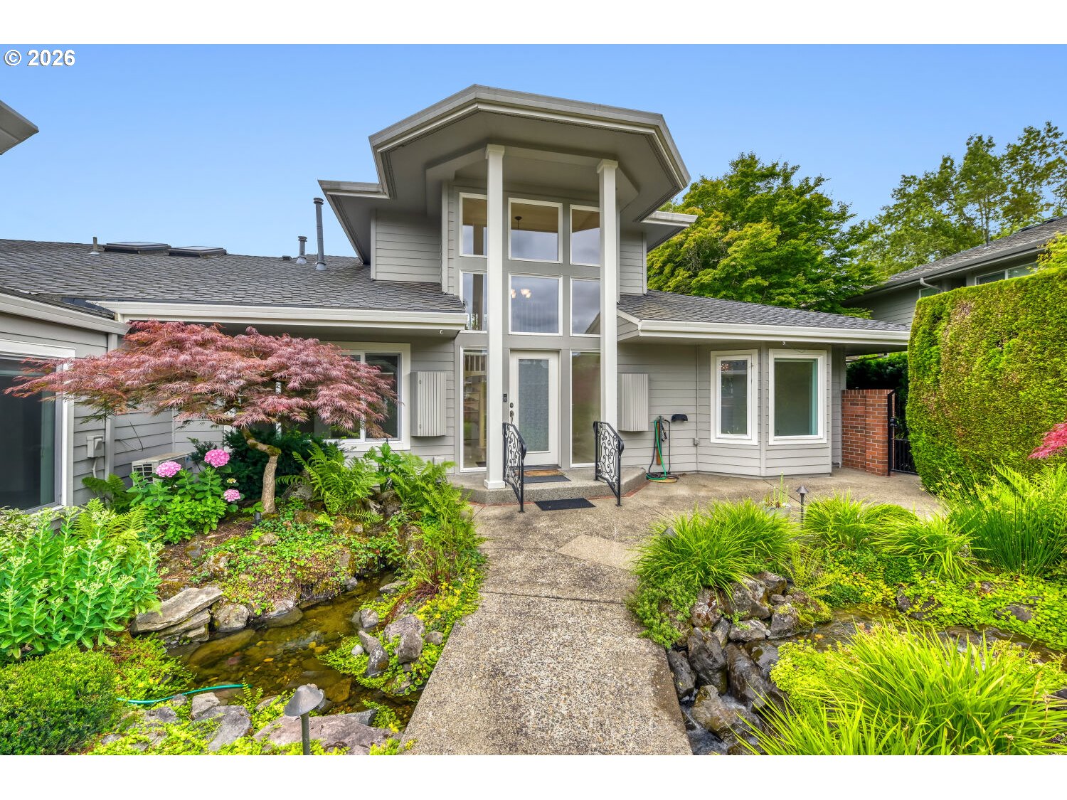 8220 SW Fairway Dr — photo