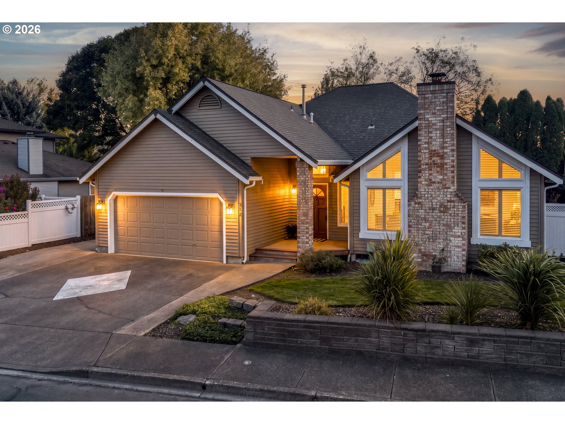 312 Mountainview Ct — photo