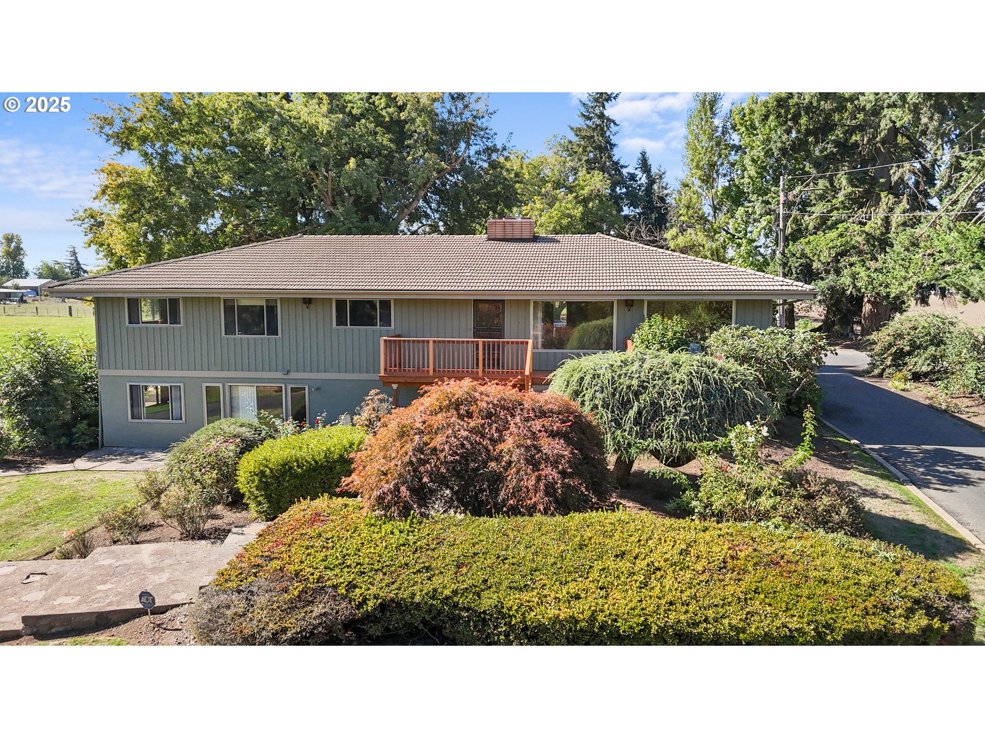 15895 Old Butteville Rd NE — photo
