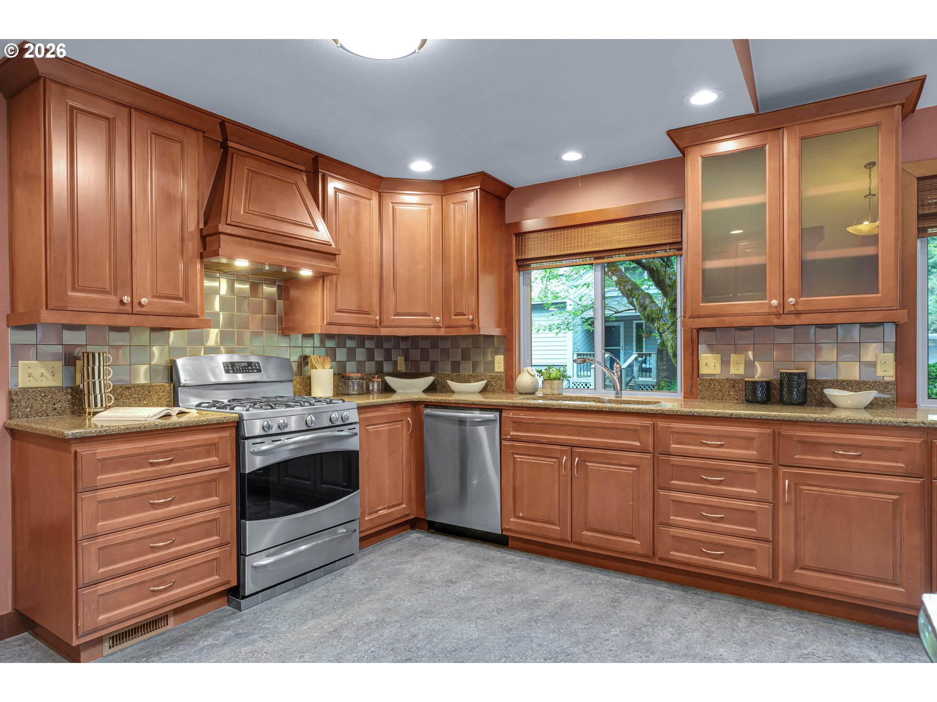 10033 SW Quail Post Rd, Portland, OR 97219 — photo 3