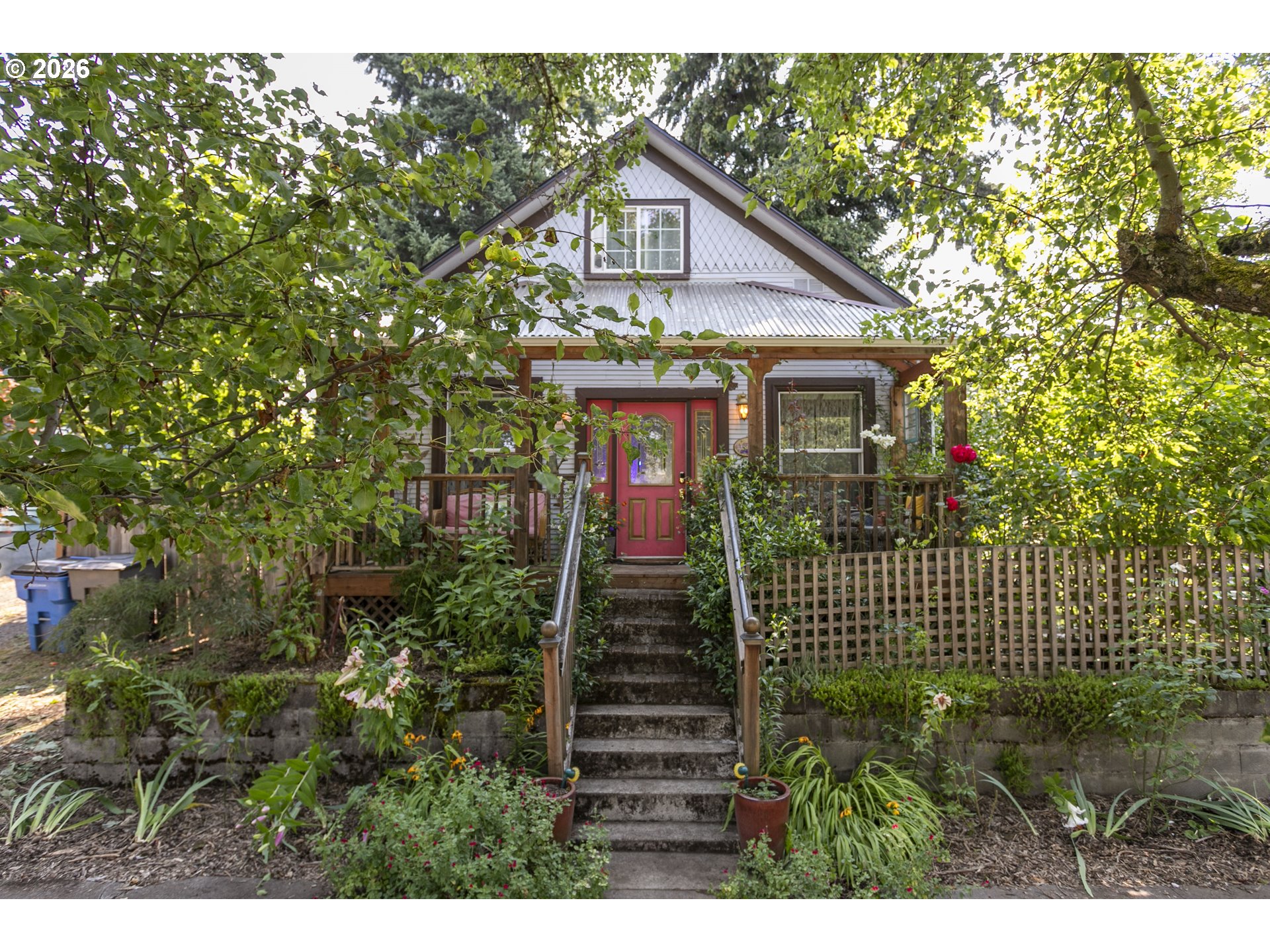 1901 Grant St — photo