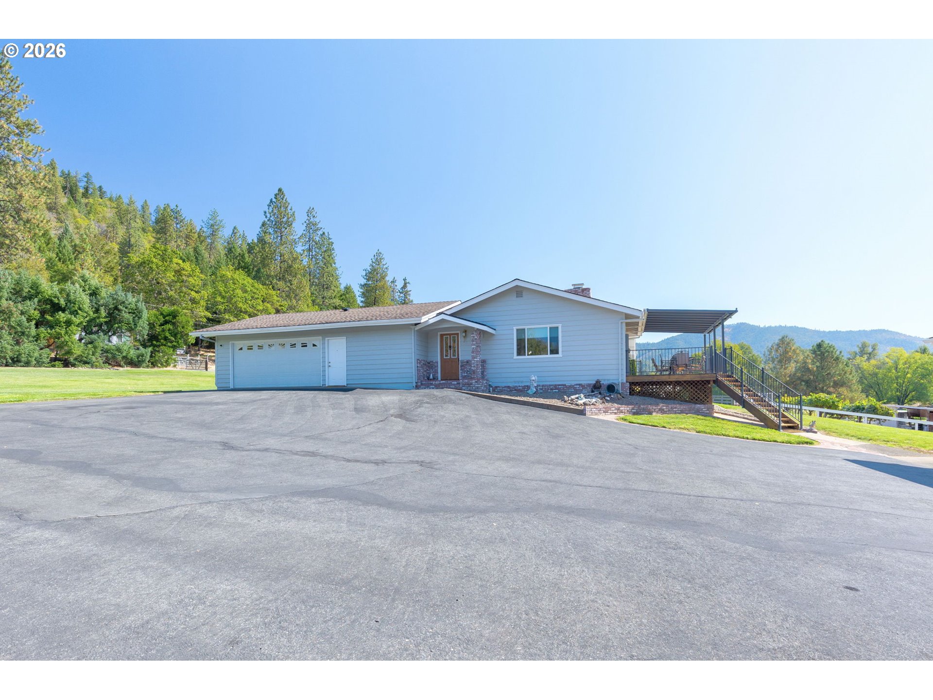 7695 N Applegate Rd, GrantsPass, OR 97527 — photo 3