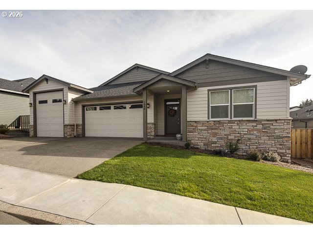 1668 NE Clayton Dr — photo