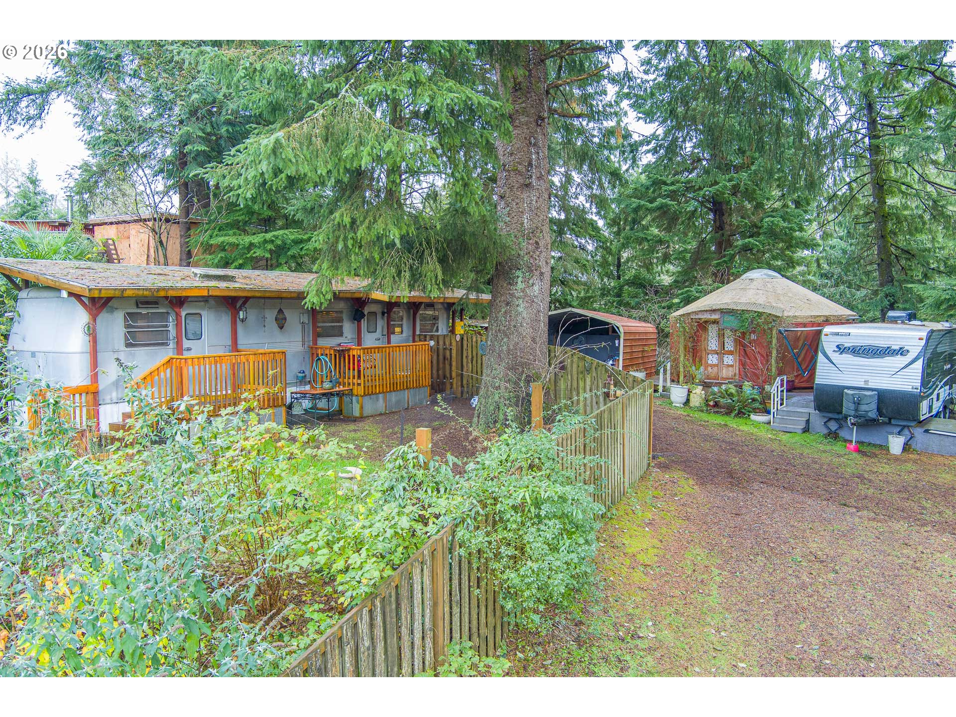 1845 Deer Ridge Rd — photo