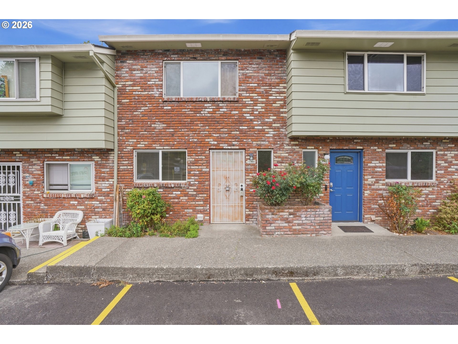 1304 NE Hogan Dr, Gresham, OR 97030 — photo 2