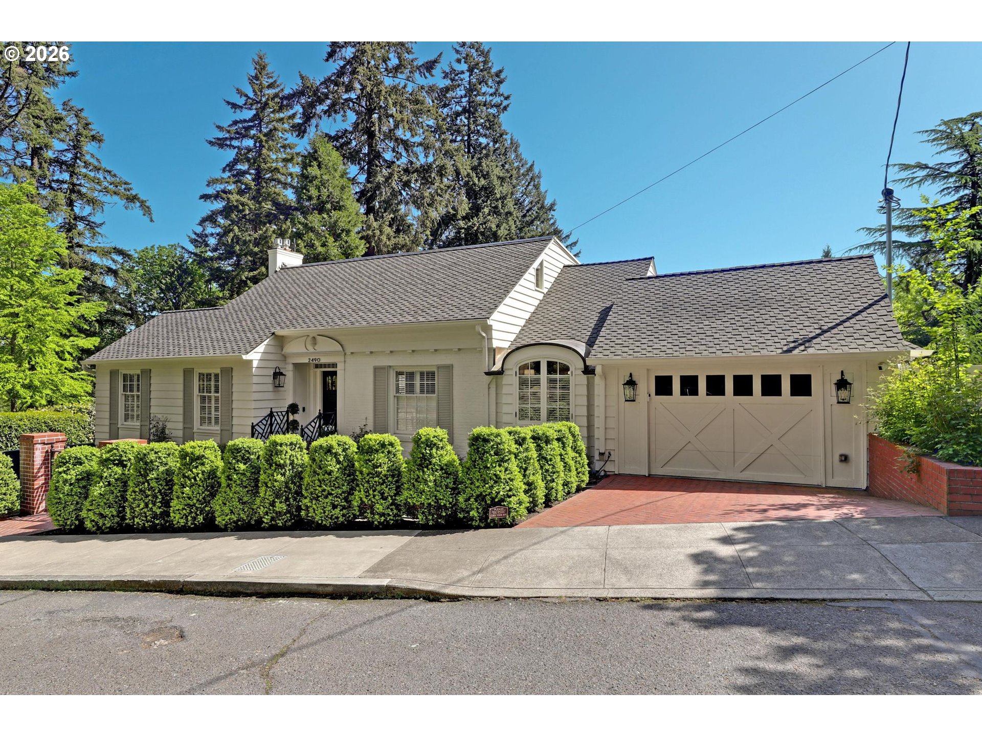 2490 SW Arden Rd, Portland, OR 97201