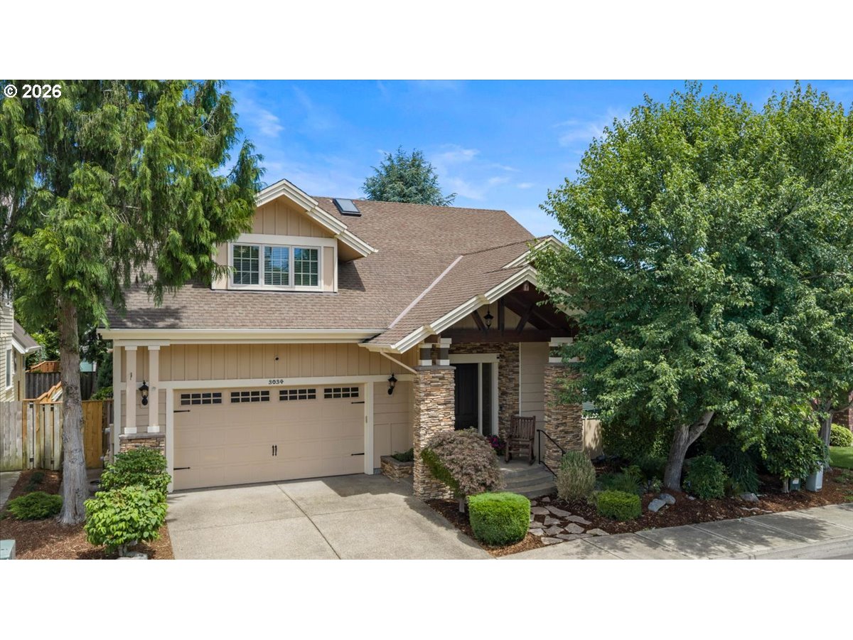 3034 N Holladay Dr — photo