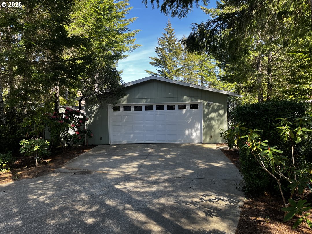 148 Outer Dr — photo