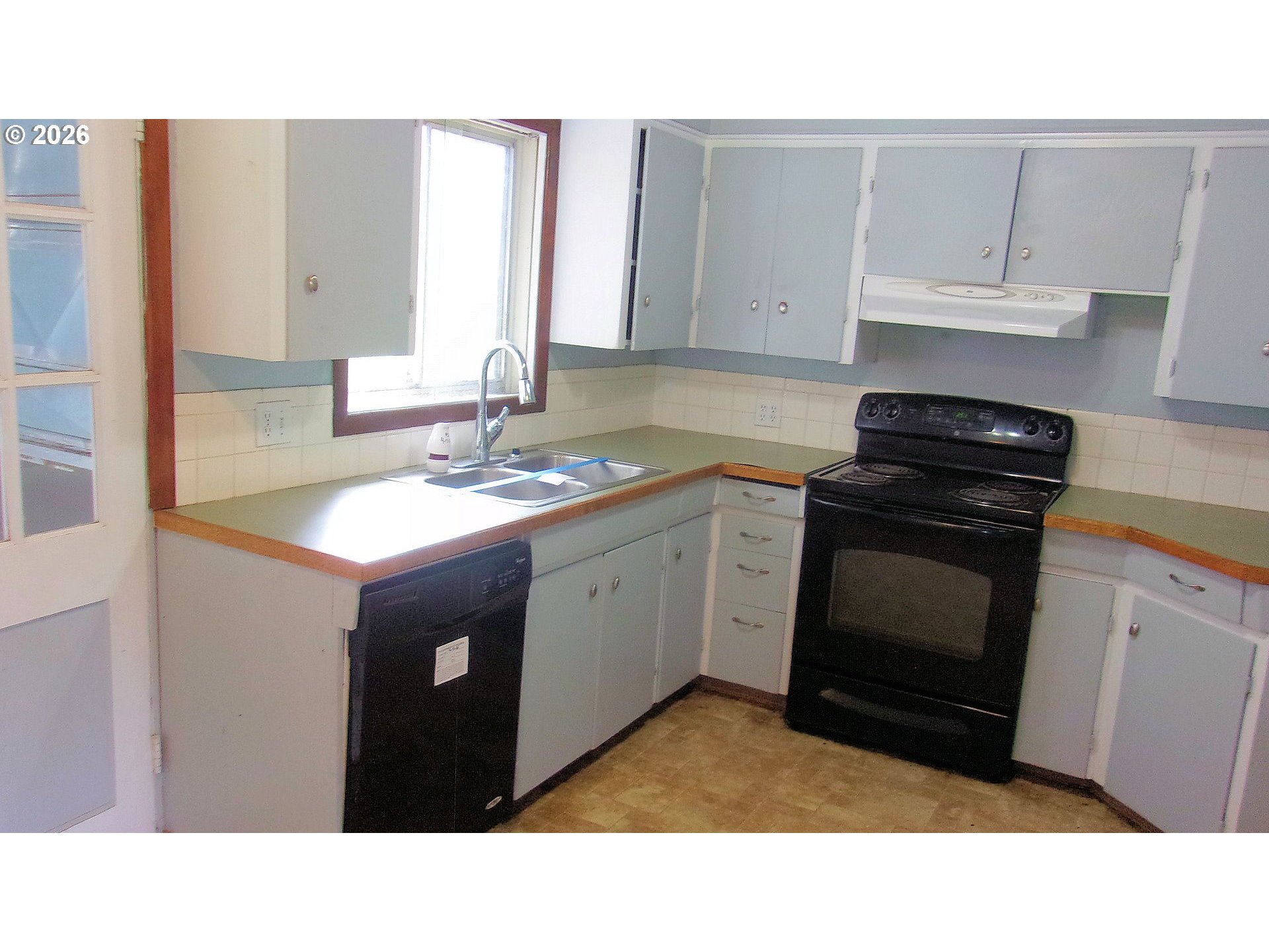 944 5th St, Lyons, OR 97358 — photo 3