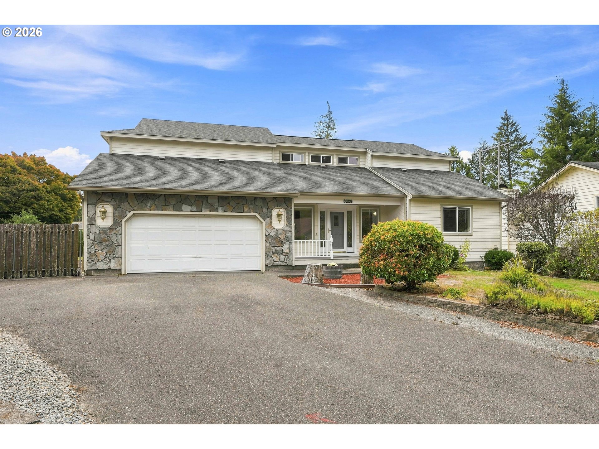 2060 Timberline Dr — photo