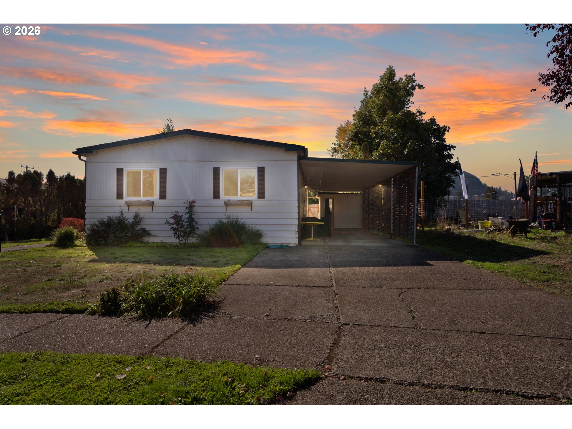 231 Creswood Dr — photo