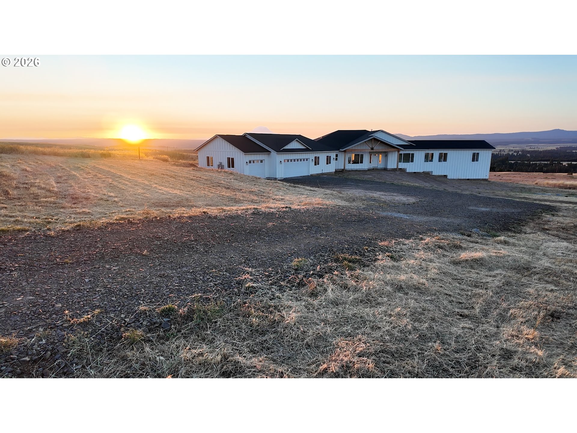 823 Horseshoe Bend Rd — photo
