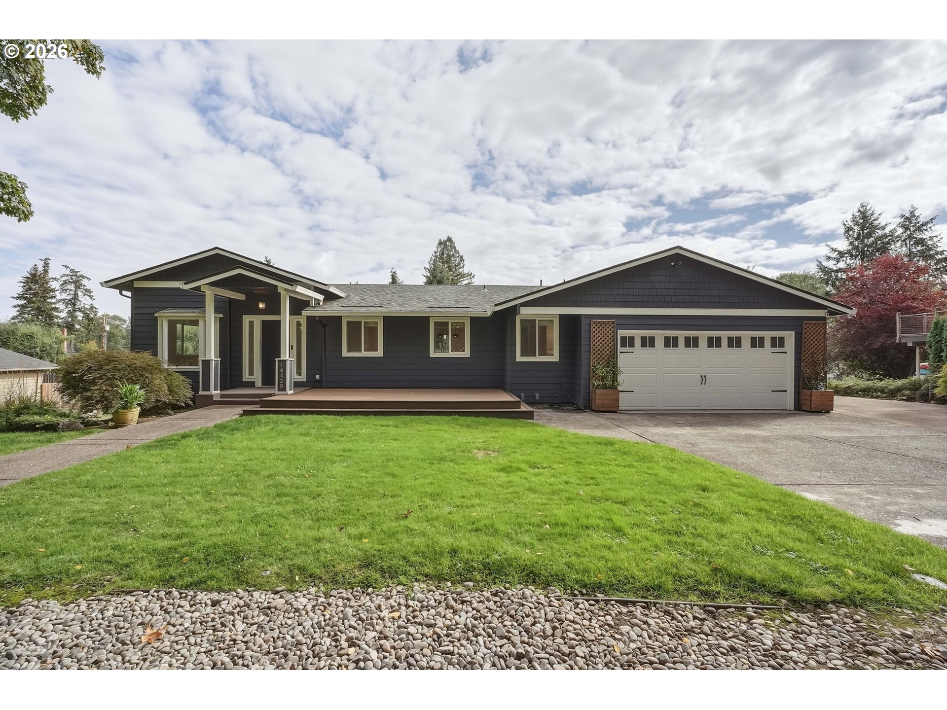 18428 Steamboat Way — photo