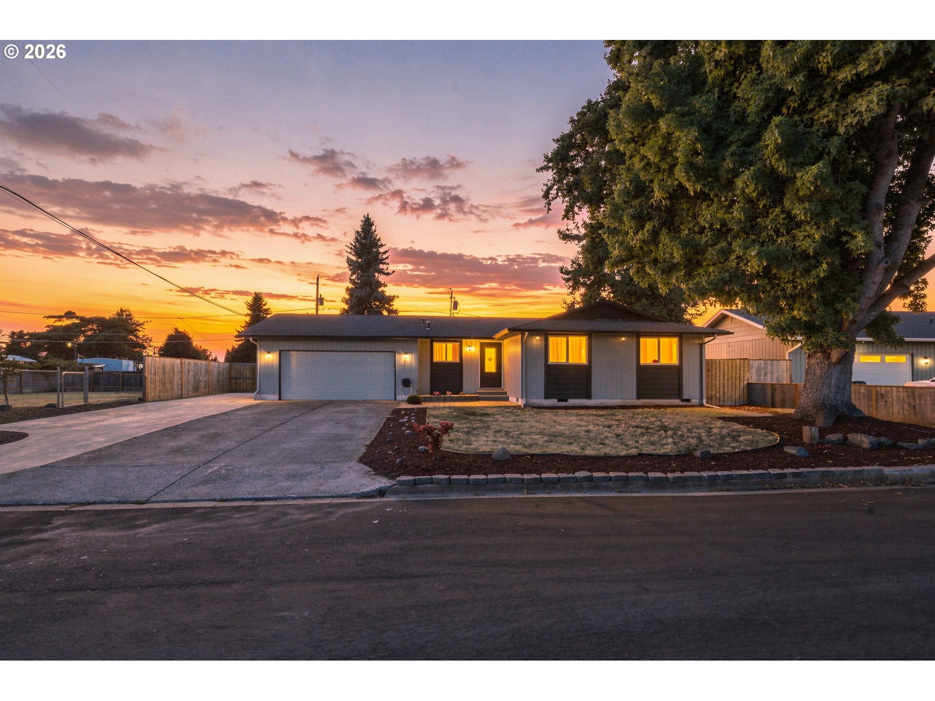 34121 el Manor Ave — photo