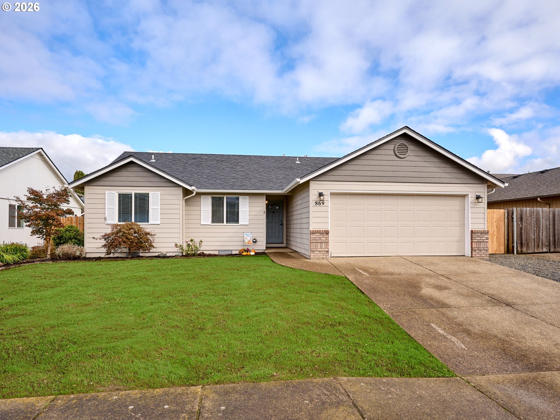 869 Meadowlark Pl — photo
