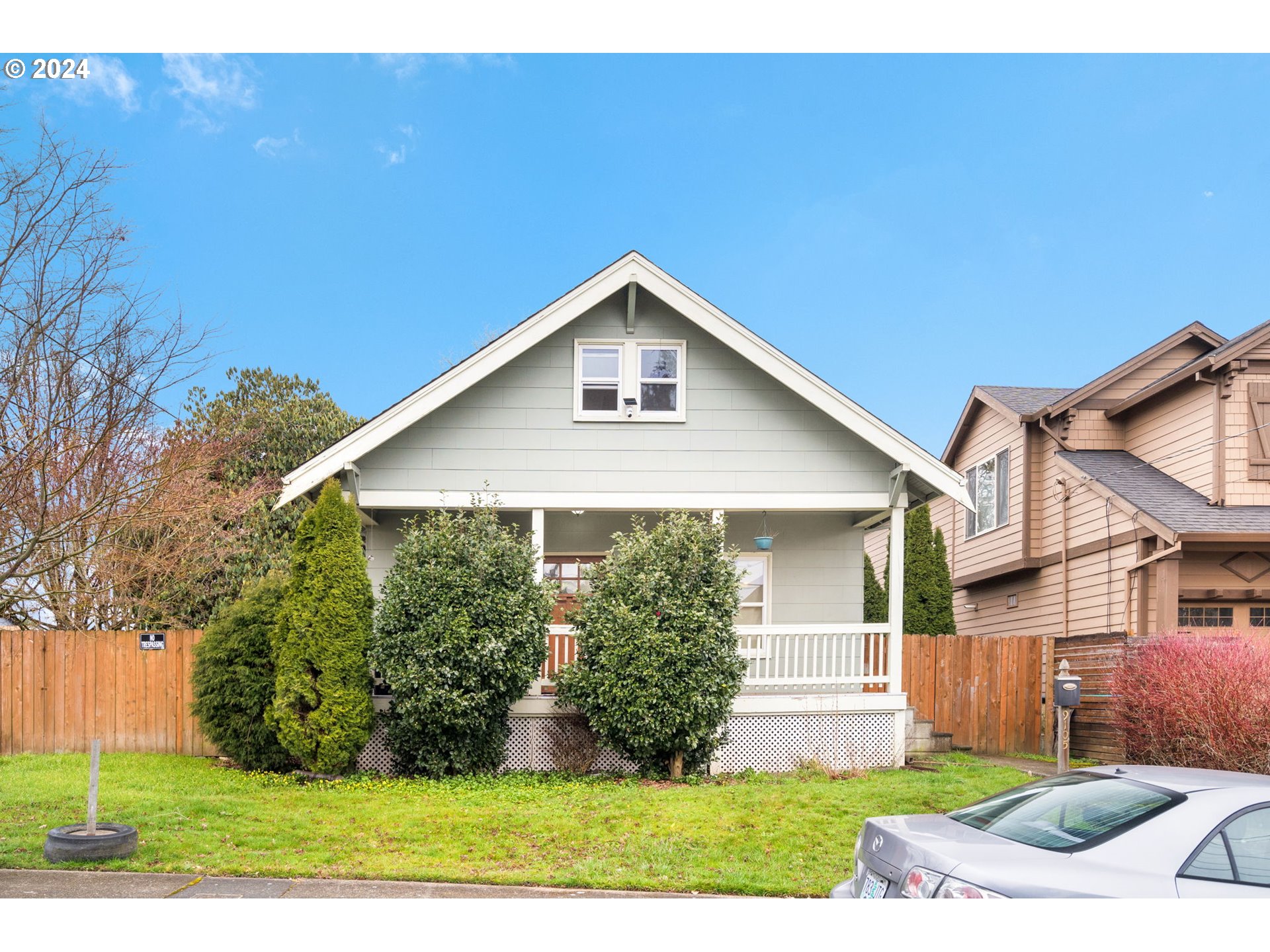 9105 N Seward Ave — photo