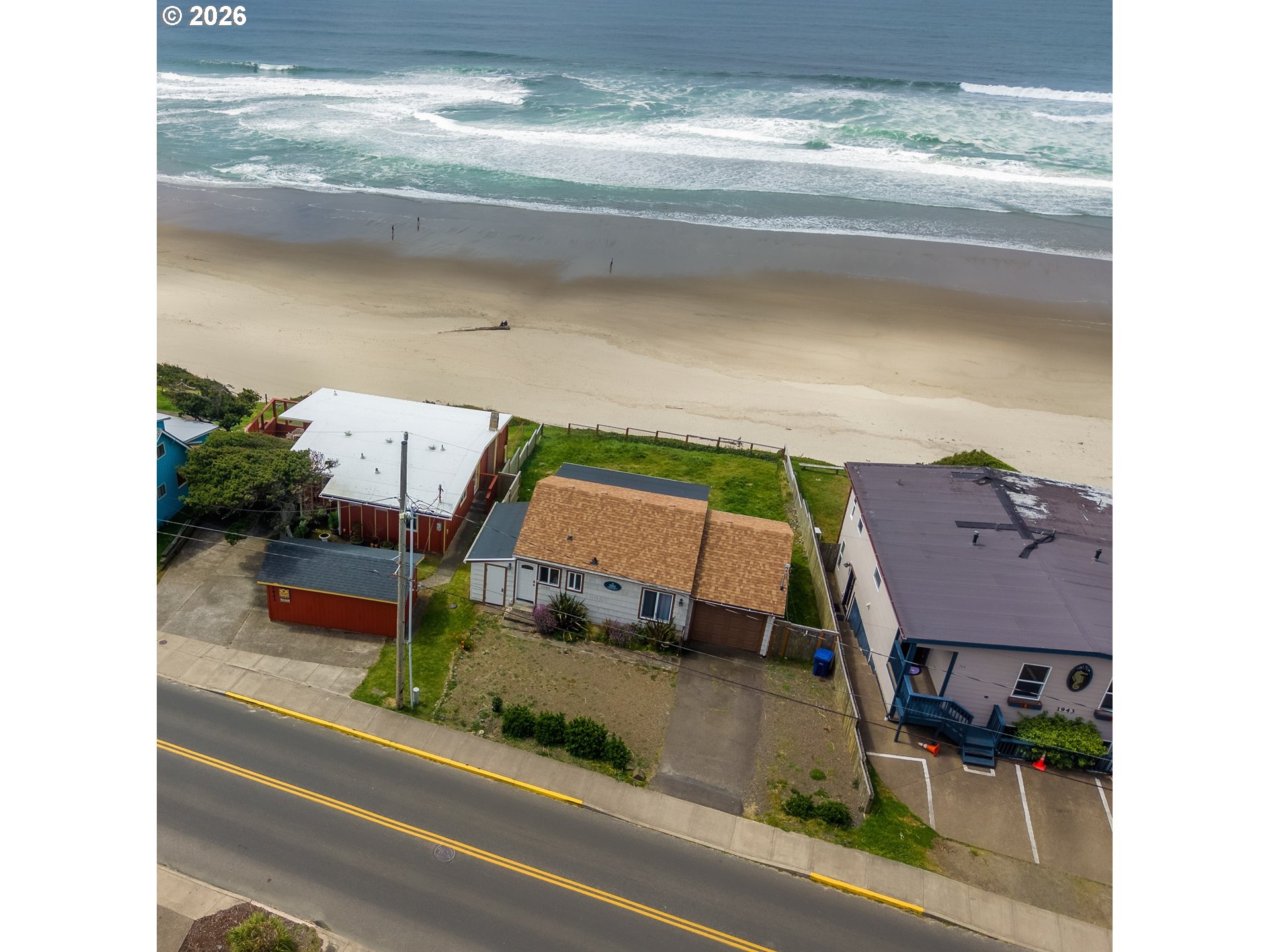 1933 NW Harbor Ave — photo