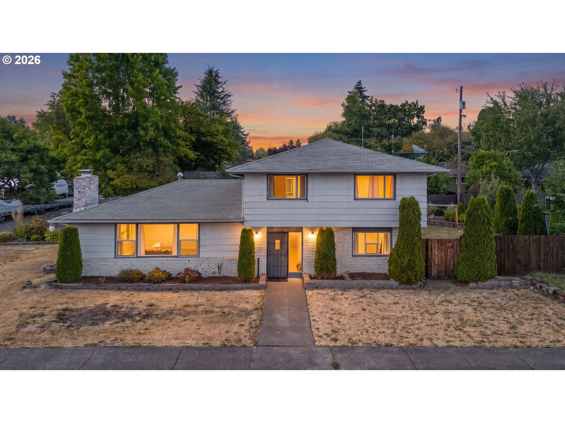 389 Maxwell Rd, Eugene, OR 97404 — photo 2