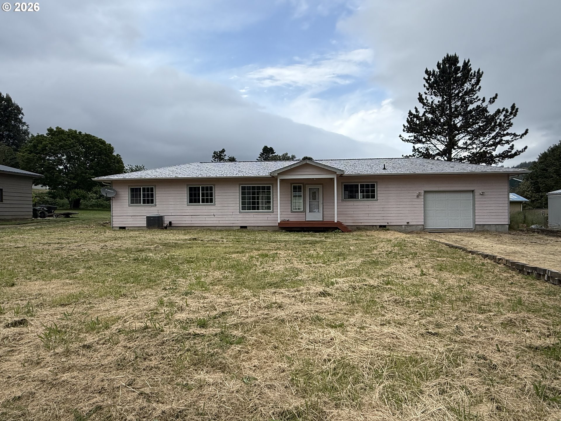 151 E Date St, Powers, OR 97466 — photo 3