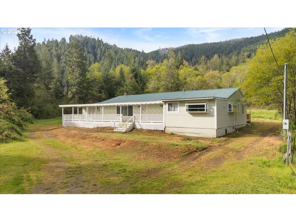 181 Oak Hollow Ln — photo