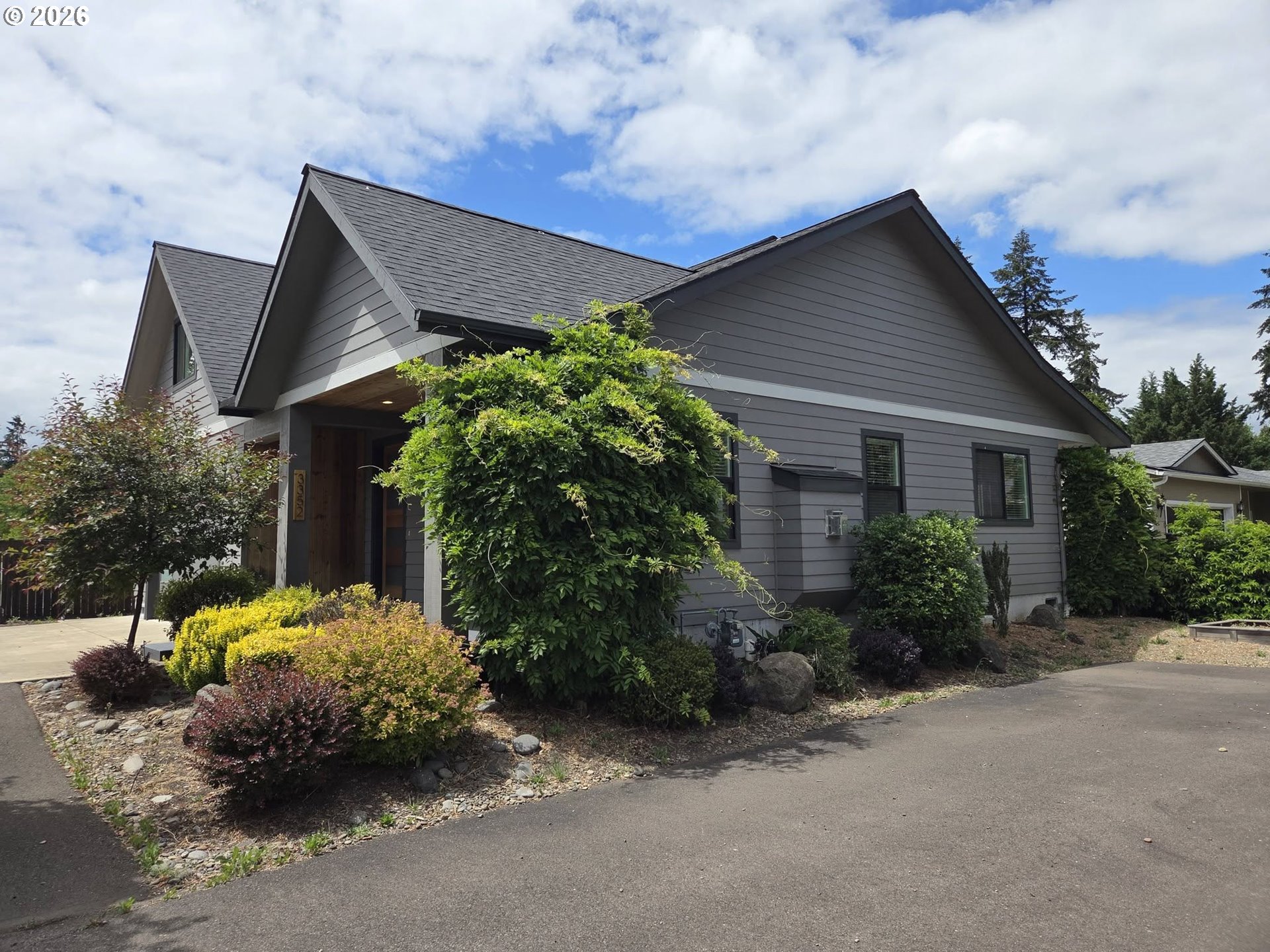 3352 Zane Ln, Eugene, OR 97404 — photo 3