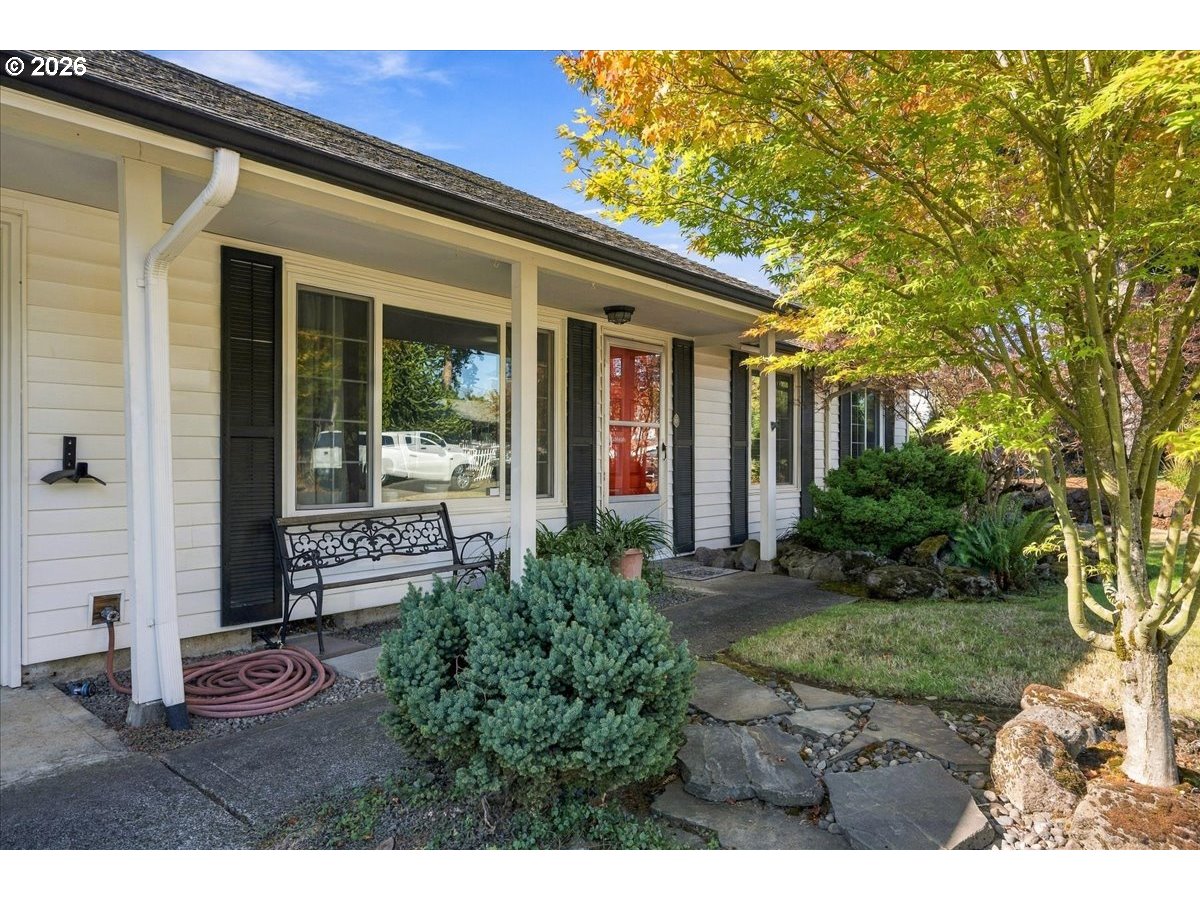 60 NE 23rd St, Gresham, OR 97030 — photo 2