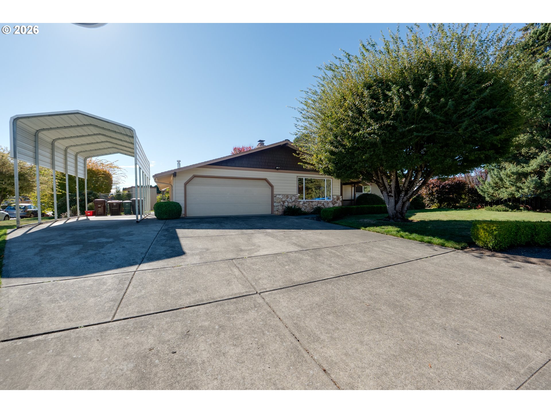 1574 SE Bush St — photo
