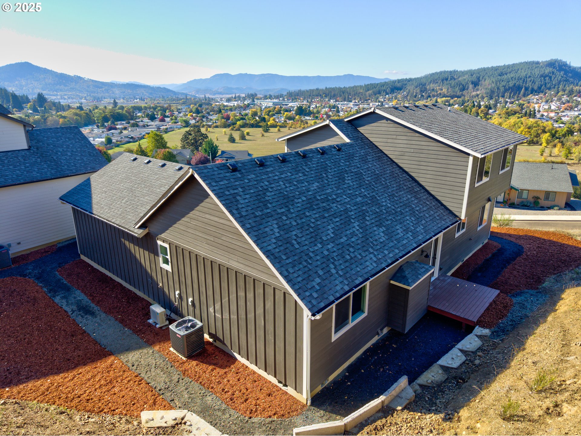664 Brooks Loop, Sutherlin, OR 97479 — photo 3